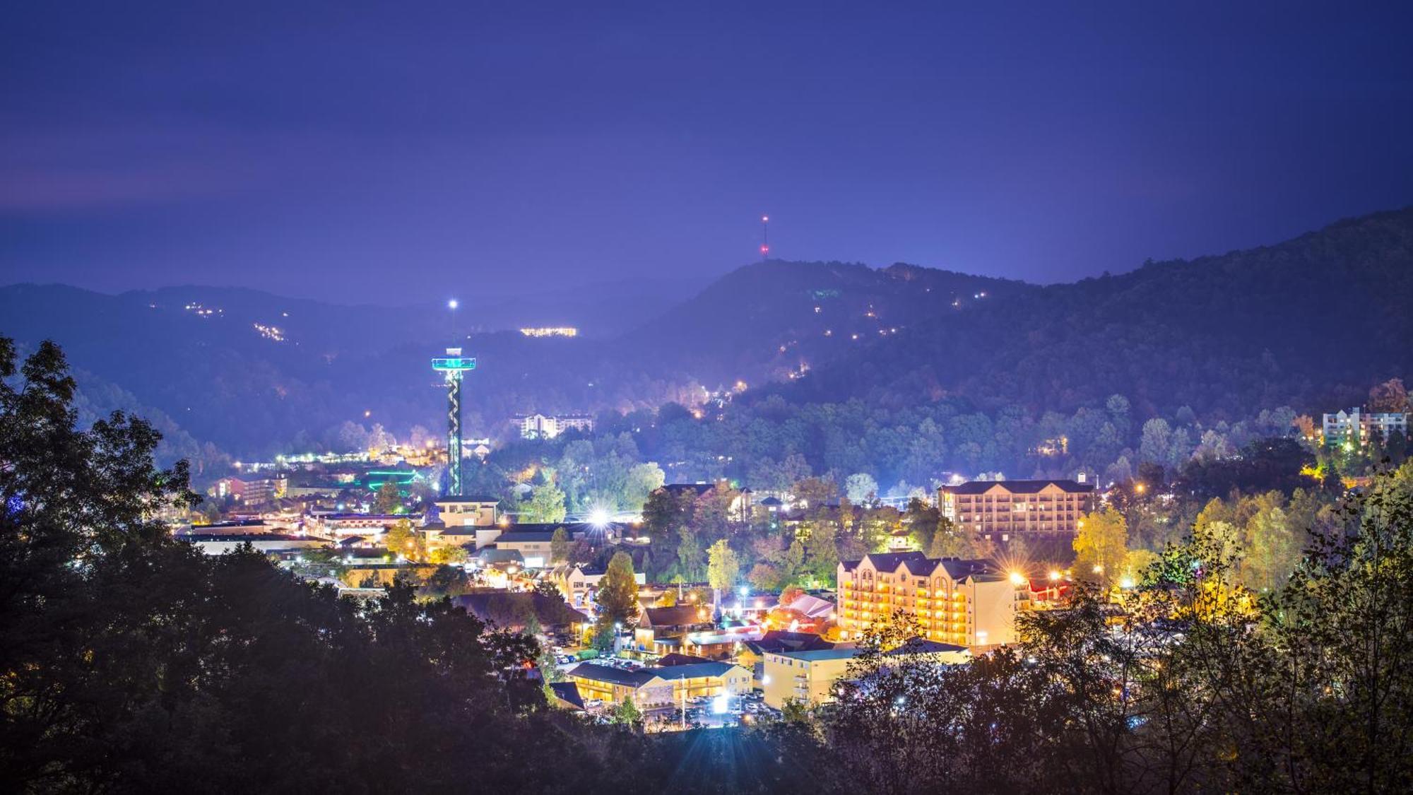 Her Majesty'S Way, Awesome Mtn Views, 1089 Free Tickets Each Paid Day, Dollywood And More 蓋特林堡 外观 照片